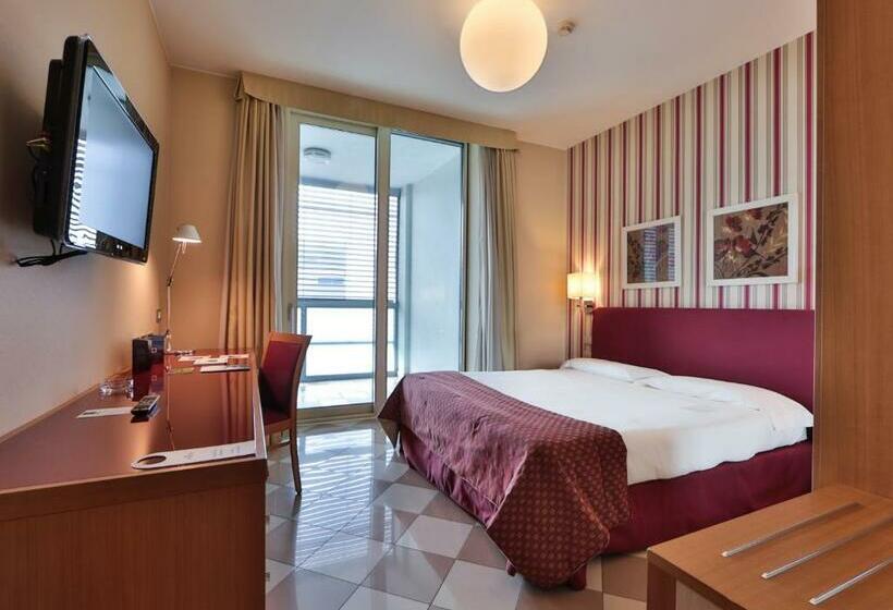 古典房间, Unahotels The One Milano Hotel & Residence