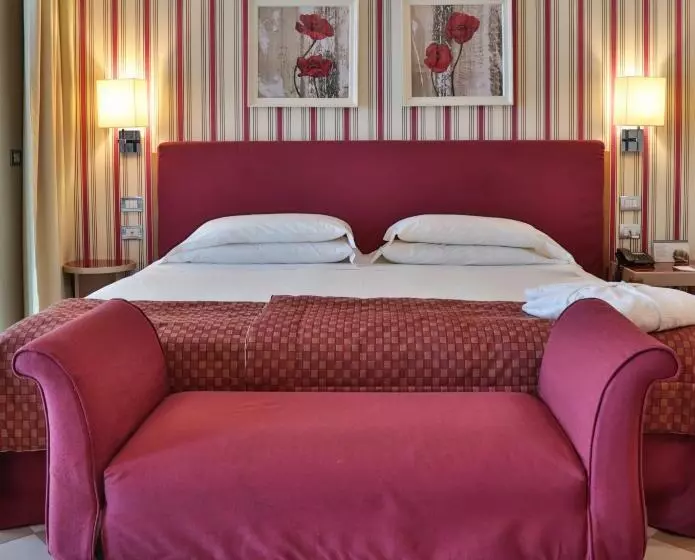 اتاق اجرایی, Unahotels The One Milano Hotel & Residence