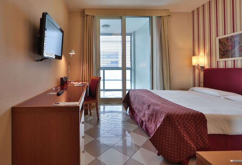 古典房间, Unahotels The One Milano Hotel & Residence