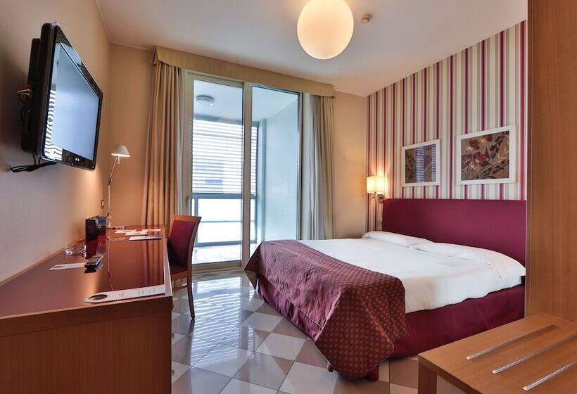 古典房间, Unahotels The One Milano Hotel & Residence