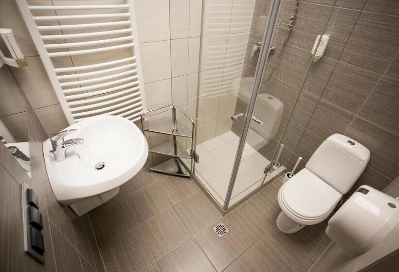 غرفة إقتصادية, Aparthotel Oberża