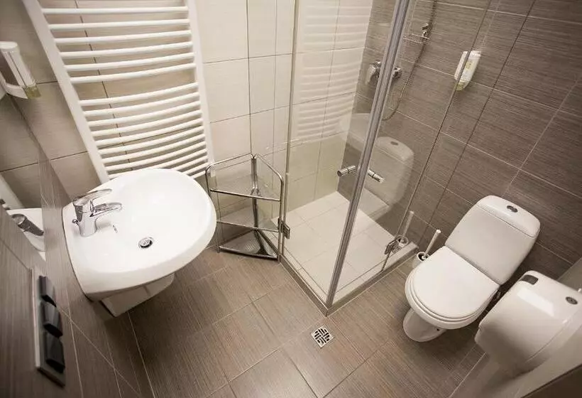 エコノミールーム, Aparthotel Oberża