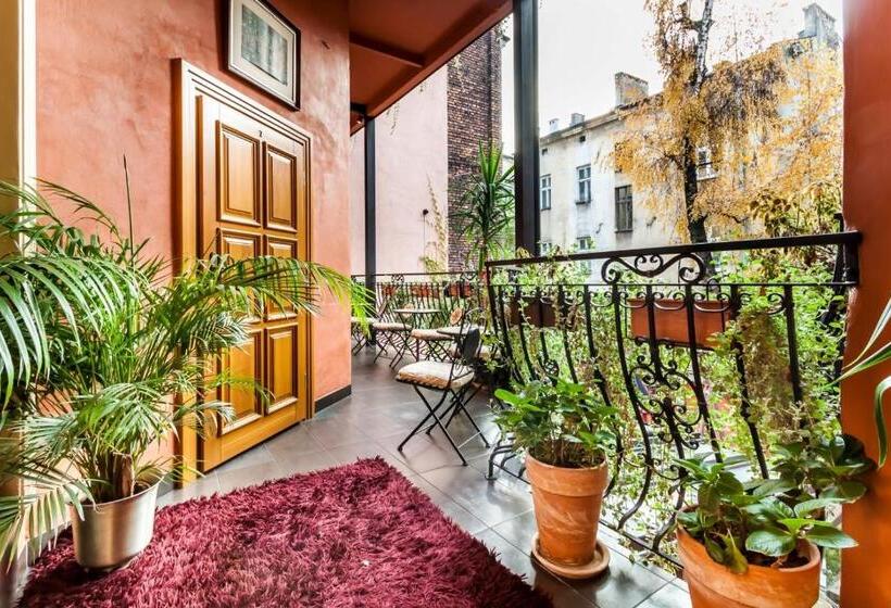 غرفة إقتصادية, Aparthotel Oberża