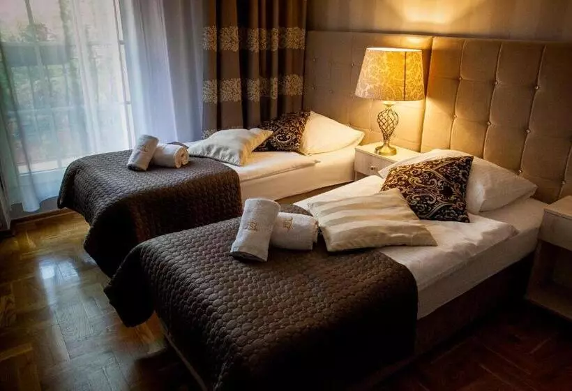 エコノミールーム, Aparthotel Oberża
