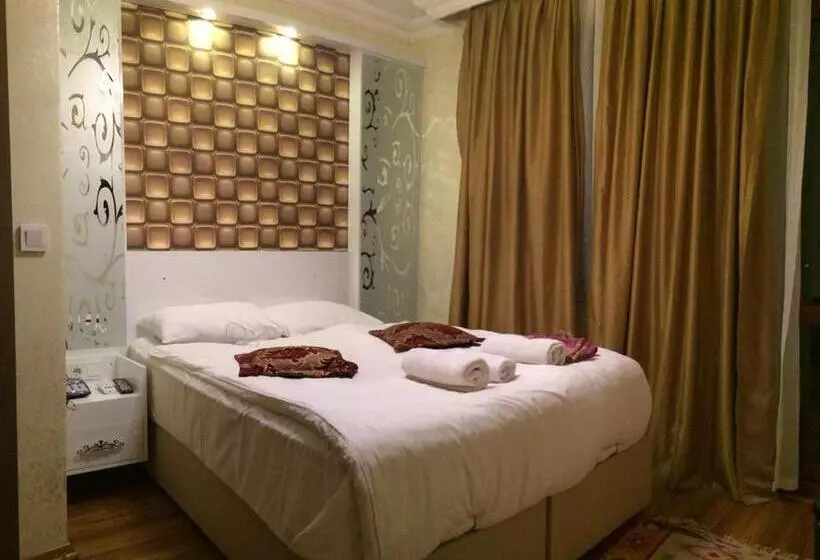 اتاق لوکس با بالکن و چشم‌انداز دریا, Art City Hotel Istanbul