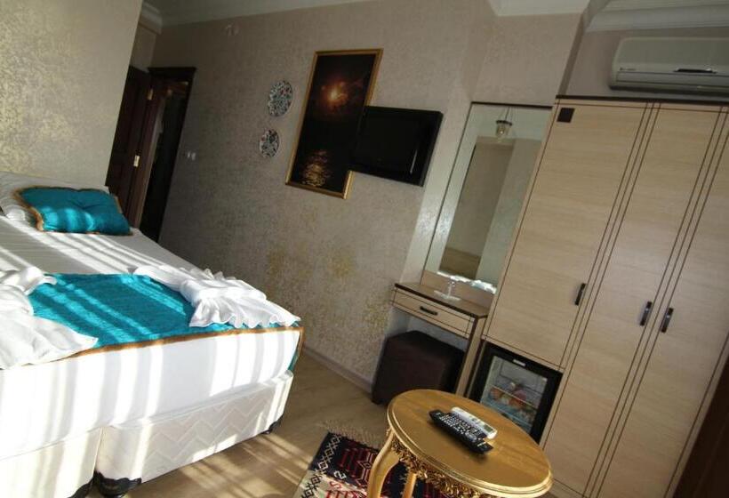 اتاق لوکس با بالکن و چشمانداز دریا, Art City Hotel Istanbul