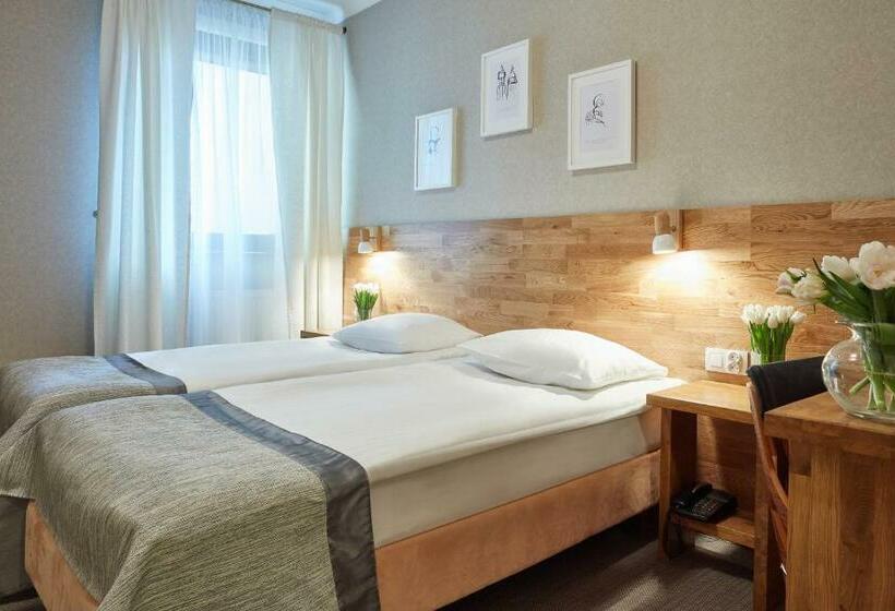 חדר סטנדרט, Batory