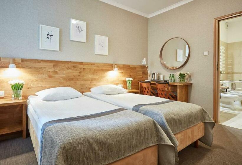 חדר סטנדרט, Batory