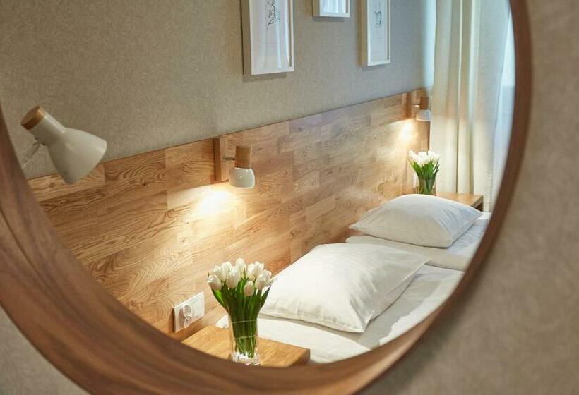 חדר סטנדרט, Batory