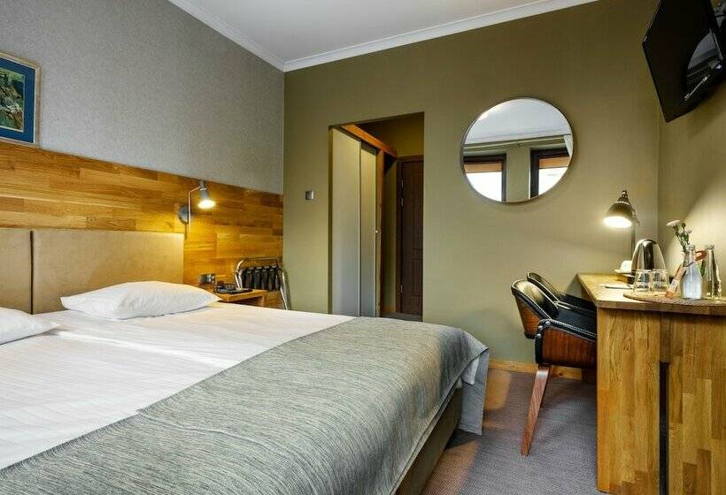 חדר סטנדרט, Batory