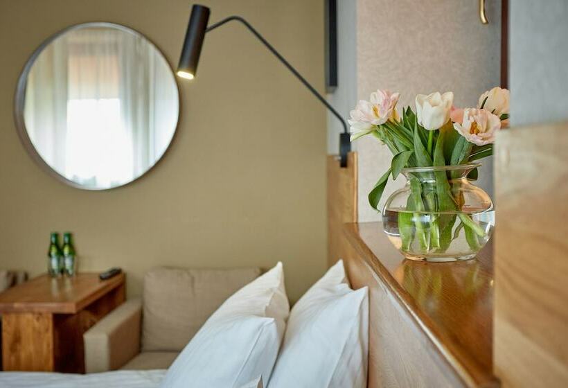 חדר סטנדרט, Batory