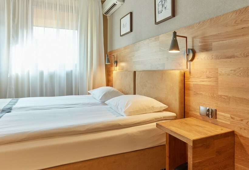 חדר סטנדרט, Batory