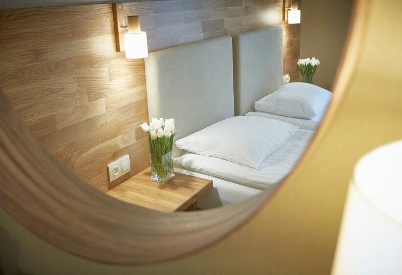 חדר סטנדרט, Batory