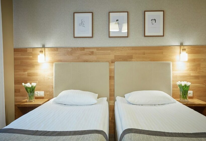 חדר סטנדרט, Batory