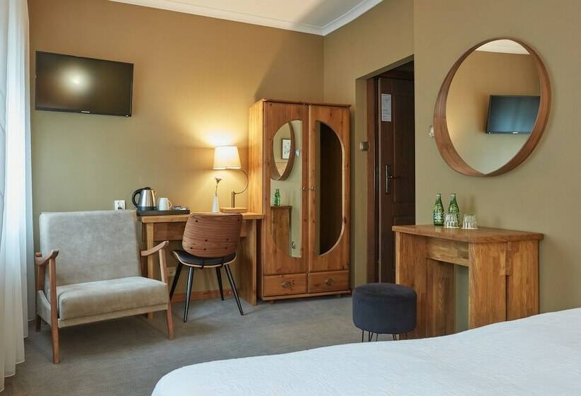 חדר סטנדרט, Batory