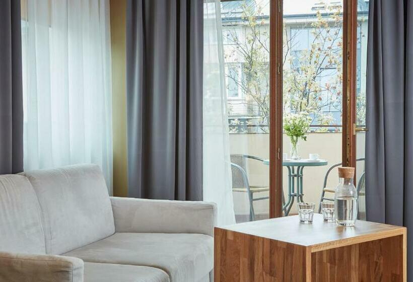 חדר דלוקס, Batory