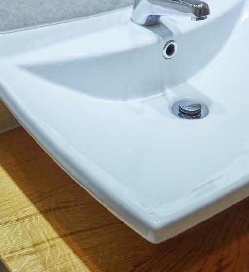 חדר דלוקס, Batory