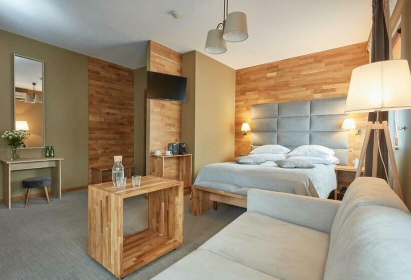 חדר דלוקס, Batory