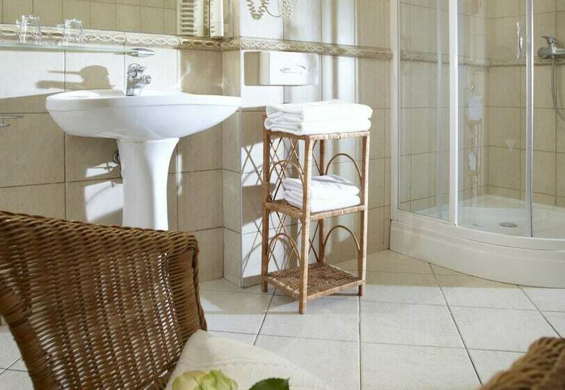 חדר דלוקס, Batory