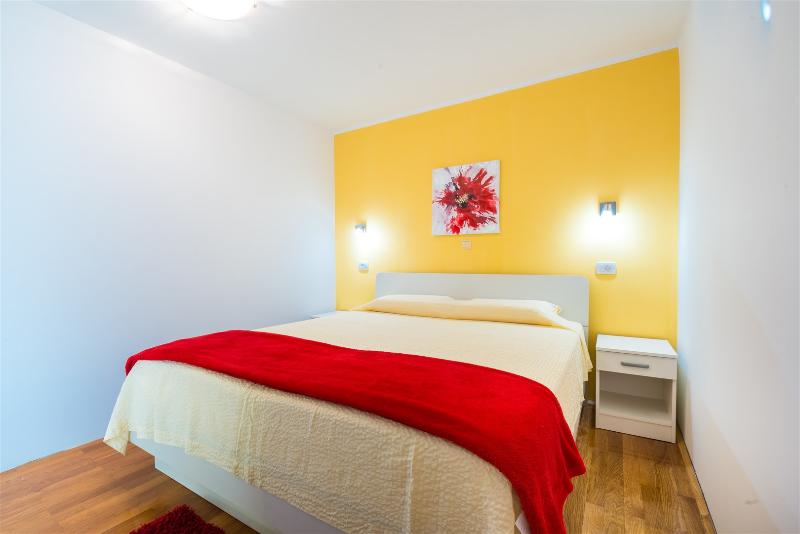 Апартаменты 2 Спальни, Beach Villa Ratac