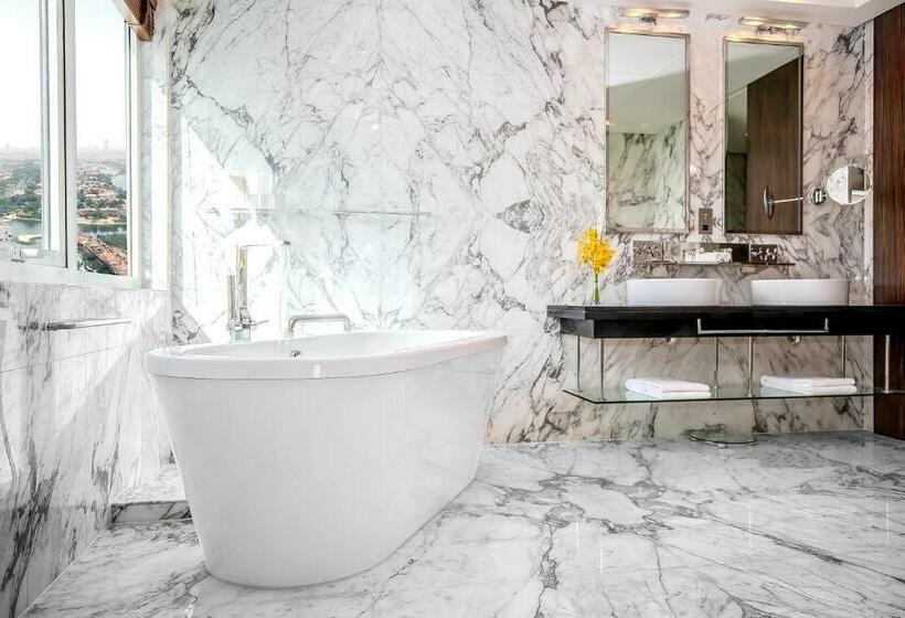 Люкс Кровать Кинг, Voco Bonnington Dubai, An Ihg