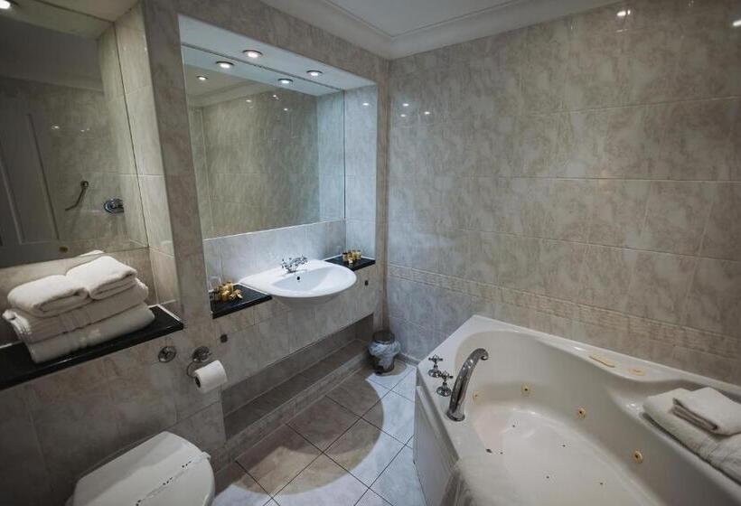 Люкс Superior, Brook Hall