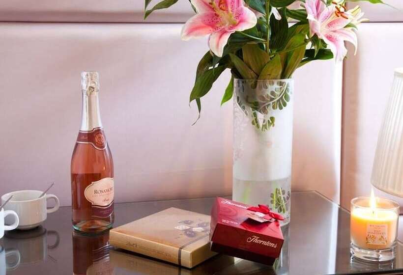 Номер Deluxe, City Inn Russell  Square