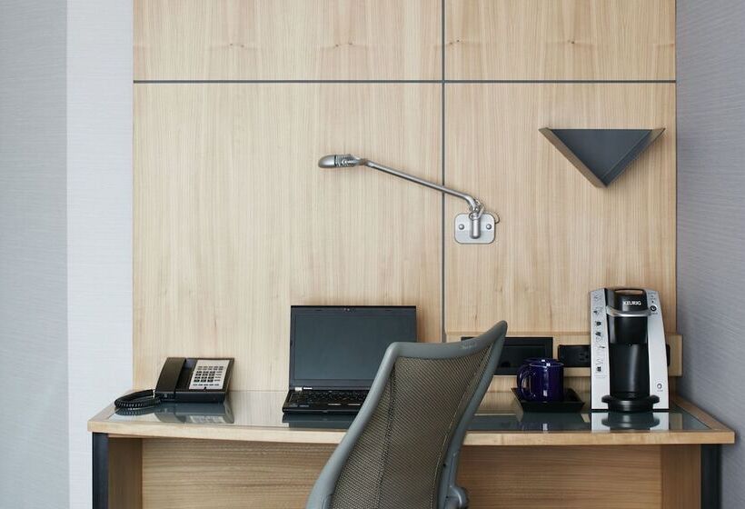 장애인을 위한 스탠다드 룸, Club Quarters Hotel World Trade Center, New York