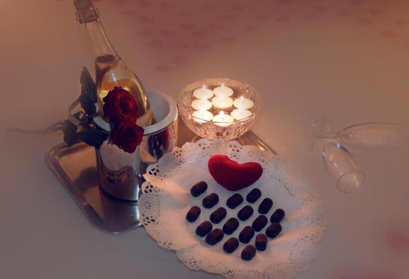 Romantic Room, Cristo Rei