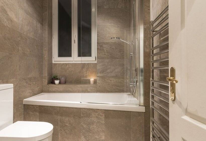 スーペリアールーム, De La Porte Doree