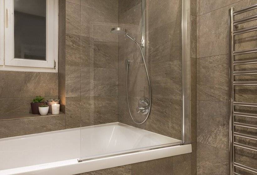 スーペリアールーム, De La Porte Doree