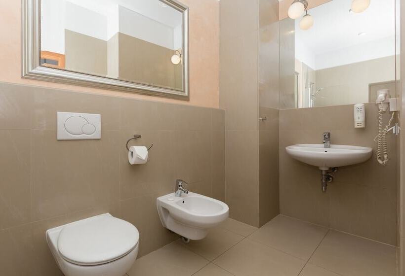 Трехместный Номер Superior, Floryan Old Town