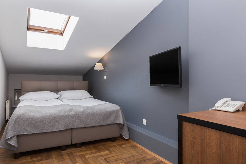 اتاق اکونومی, Floryan Old Town