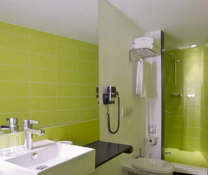 Standardzimmer, Gat Point Charlie