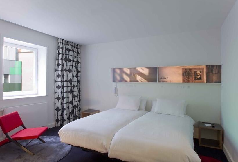 اتاق استاندارد, Gat Point Charlie