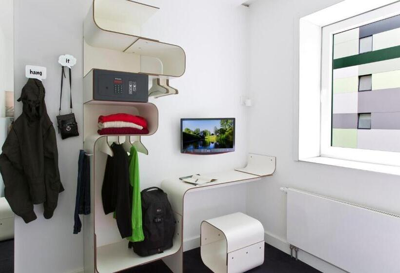 اتاق استاندارد یک نفره, Gat Point Charlie