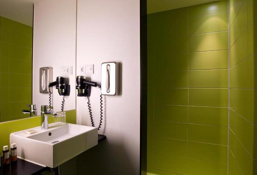 اتاق استاندارد, Gat Point Charlie