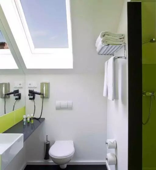 Junior Suite, Gat Point Charlie