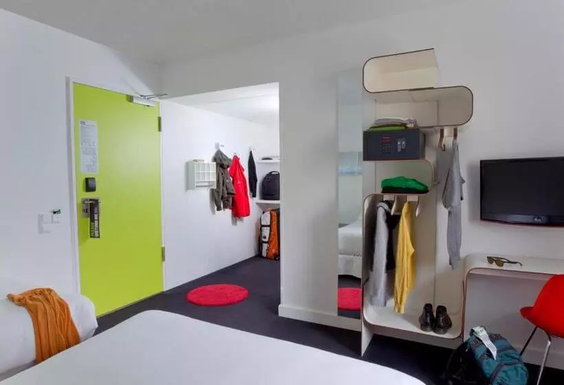 3-Bett-Standardzimmer, Gat Point Charlie
