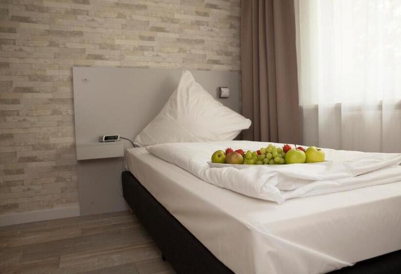 اتاق استاندارد یک نفره, Kiez Pension Berlin