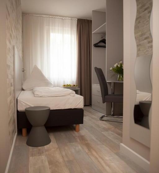 اتاق استاندارد یک نفره, Kiez Pension Berlin