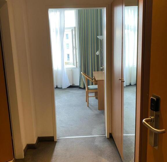 اتاق راحتی, Kolbeck Rooms