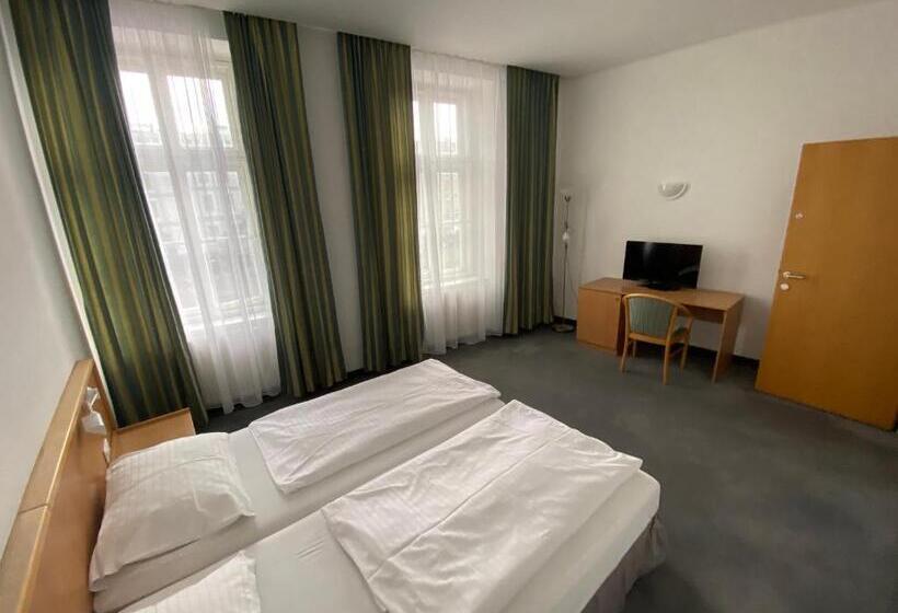 컴포트 룸, Kolbeck Rooms