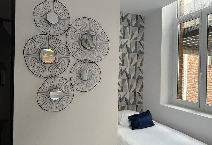 スタンダードルーム, Le Dormeur Du Val