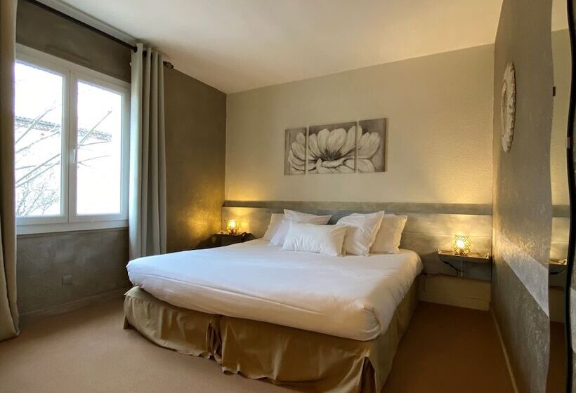 חדר סופריור, Logis Hôtel Médiéval, Montélimar Nord