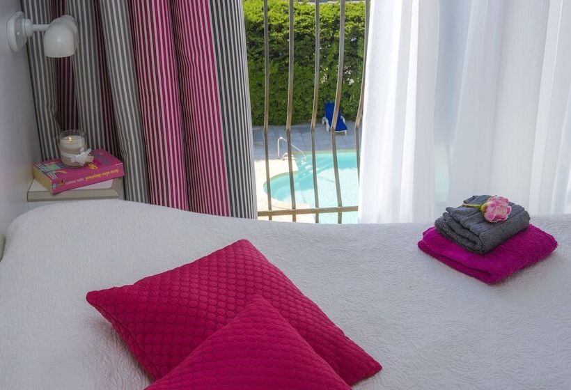 Четырехместный Номер Стандарт, Hôtel Miléade Méditerranée   Port Fréjus