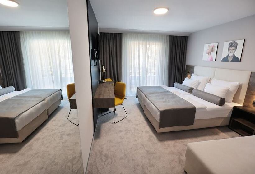 オーシャンビュースーペリアールーム, Milenij