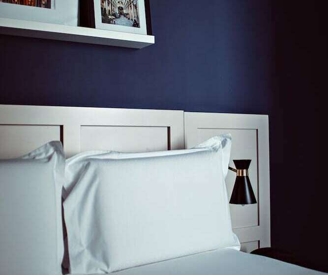 اتاق کلاسیک, Monsieur Helder