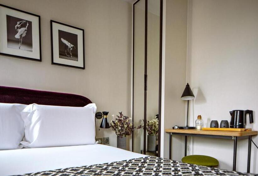 اتاق سوپریور, Monsieur Helder