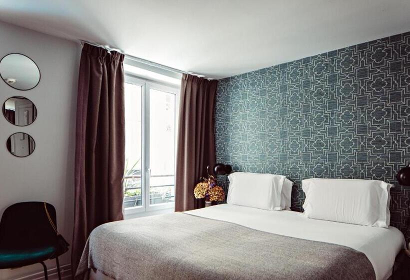 اتاق لوکس, Monsieur Helder